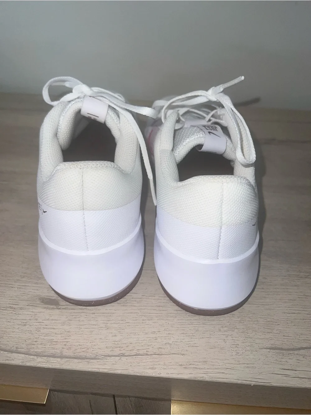 Nike Women's MC Trainer 2 White & Pink Training Sneakers~ Size 7.5 Worn 1x